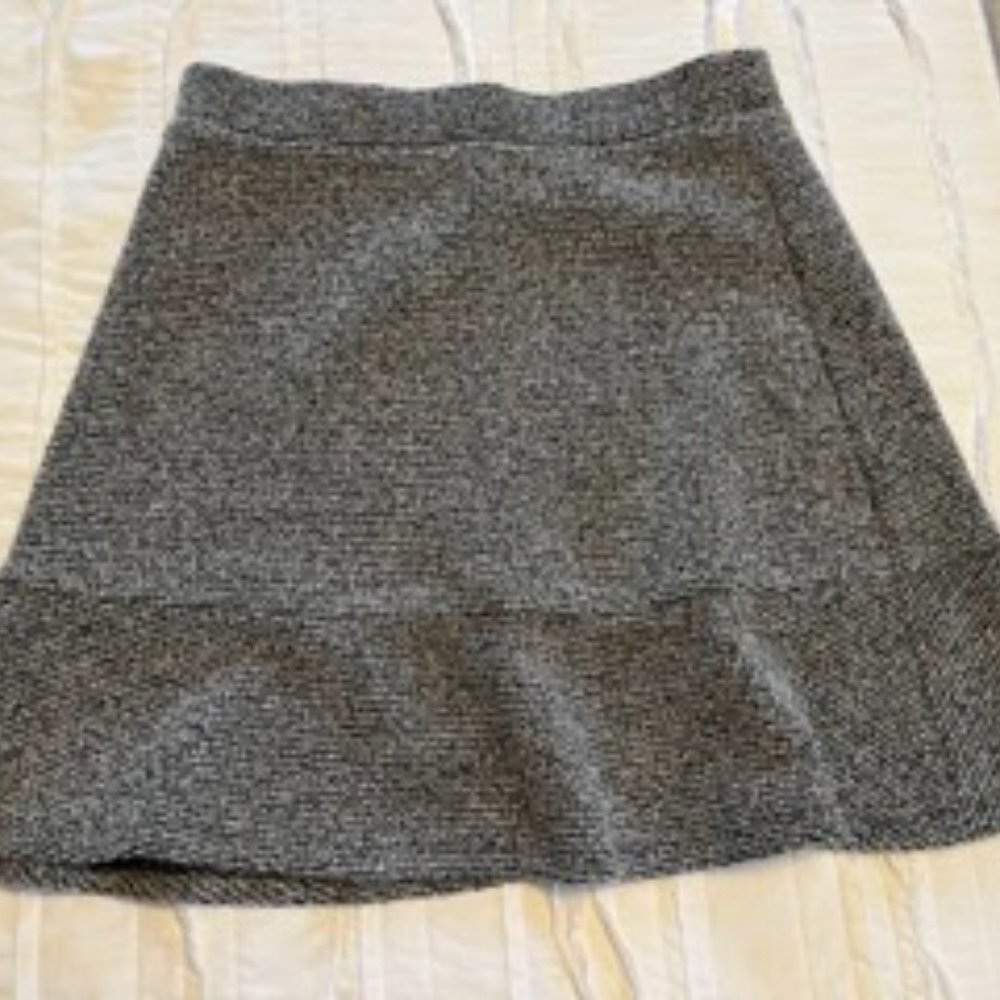 LOFT Gray Skirt - Size Medium